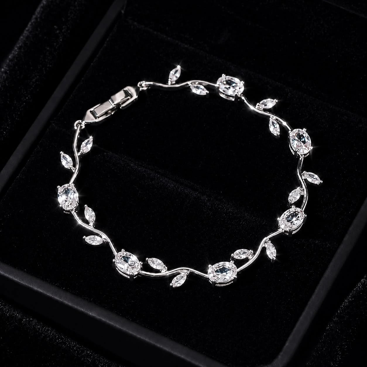 Tulip Projection Bracelet